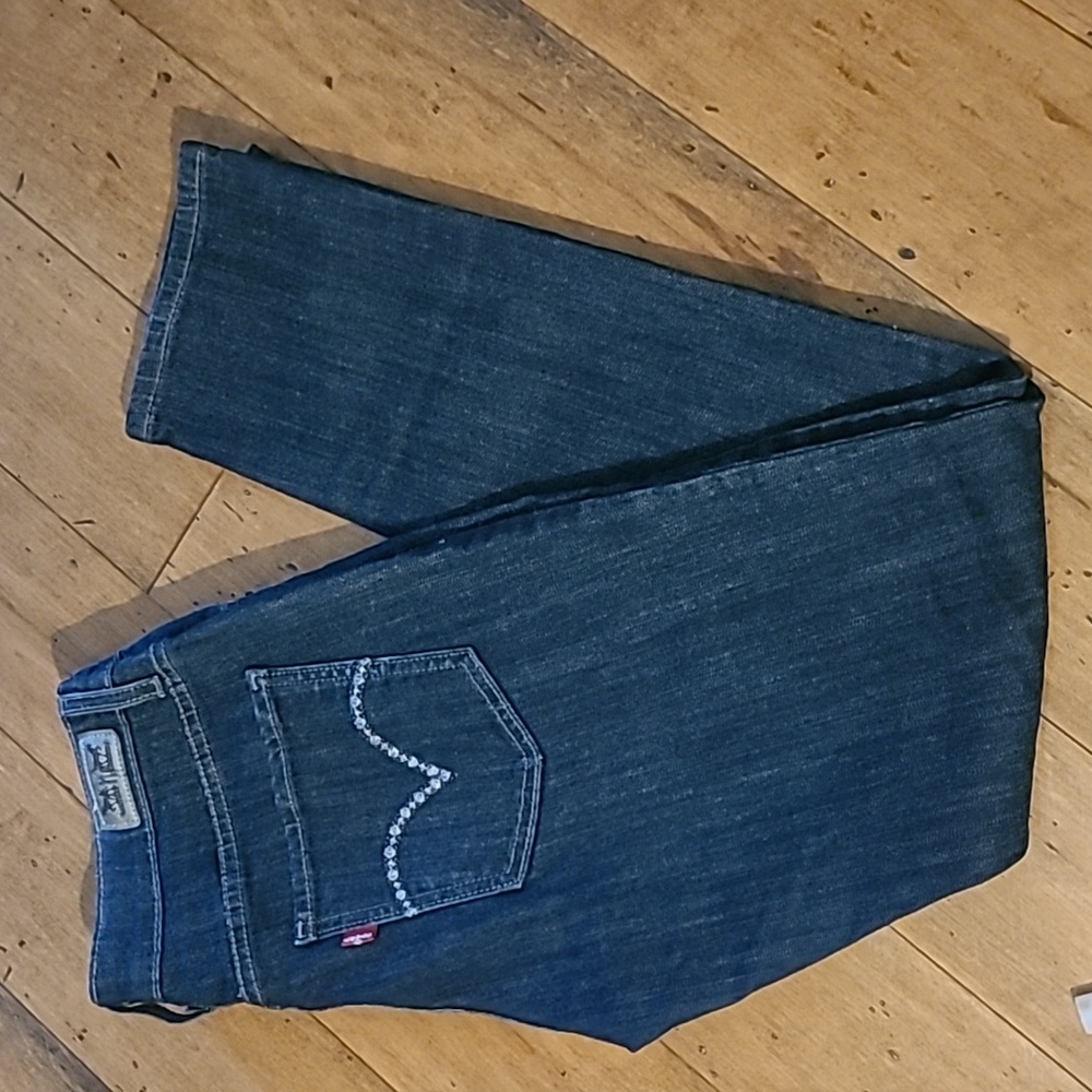Levi's Mid Rise Jeans - Picture 4 of 8